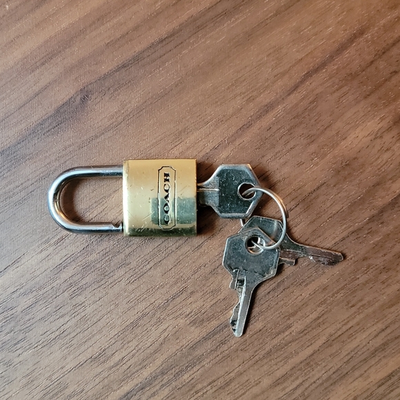 Coach Lock & Keys - Picture 2 of 4